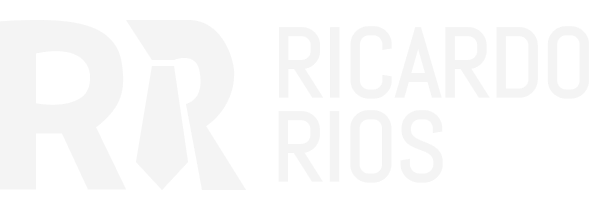 Logo “RR” com gravata estilizada e texto “Ricardo Rios”, versão clara em fundo transparente.